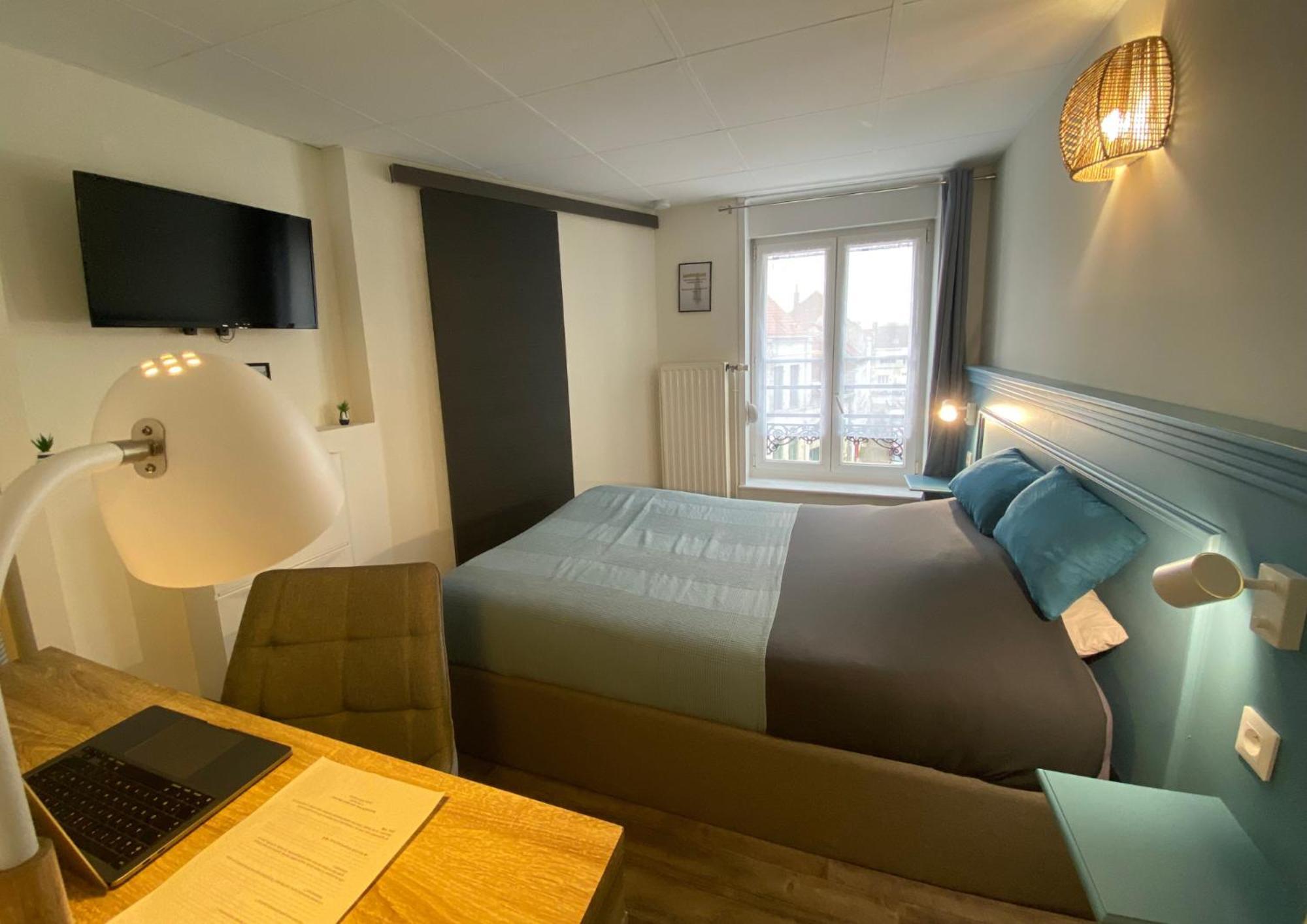 Chambre Privative Au Centre De Bourbourg - Proche Commodites Et Gare Exterior photo
